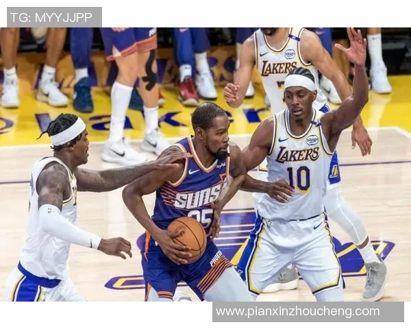 湖人队与太阳队季前赛精彩对决展现新赛季阵容实力与战术布局